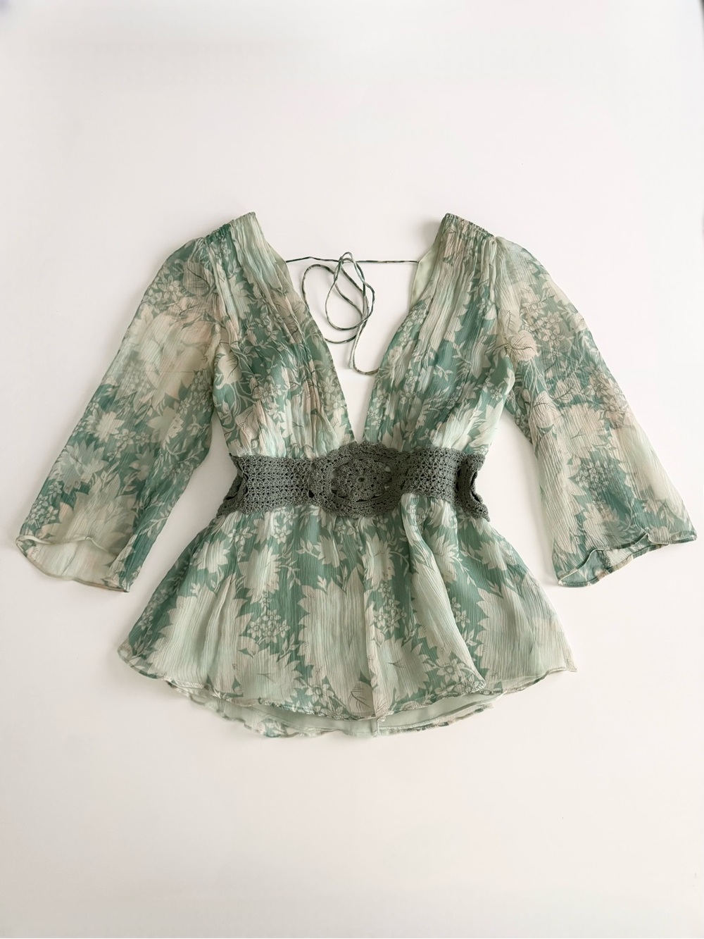 Forever21 100% silk floral green blouse